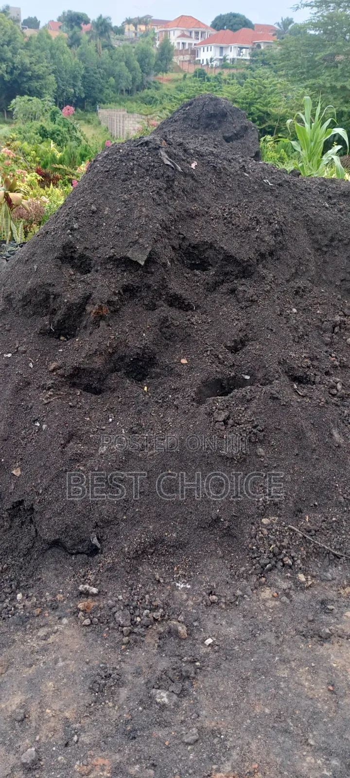 High Quality Black Soil Manure Charcoal Dust Packed With Nutrients