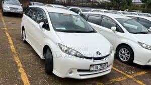 Toyota Wish 2011 Off white