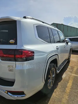 Toyota Land Cruiser 2023 White