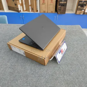 Laptop Dell Vostro 3520 8GB Intel Core i5 HDD+SSD 256GB