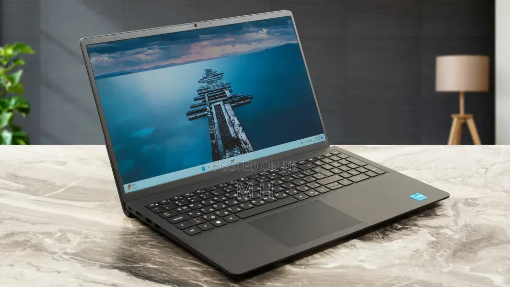 Laptop Dell Vostro 3520 8GB Intel Core i5 HDD+SSD 256GB