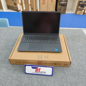 Laptop Dell Vostro 3520 8GB Intel Core i5 HDD+SSD 256GB