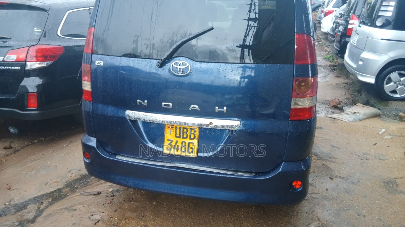 Toyota Noah 2004 Blue