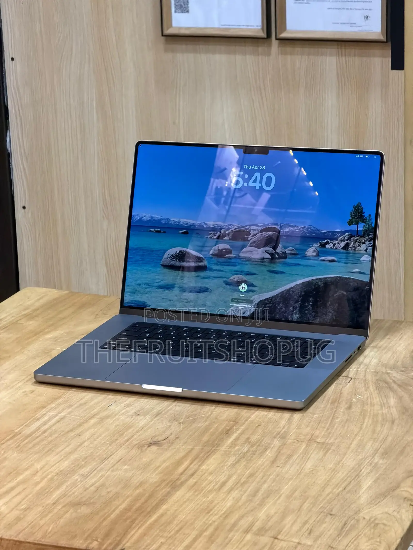 Laptop Apple MacBook Pro 2021 M1 16GB Apple M1 Pro SSD 512GB