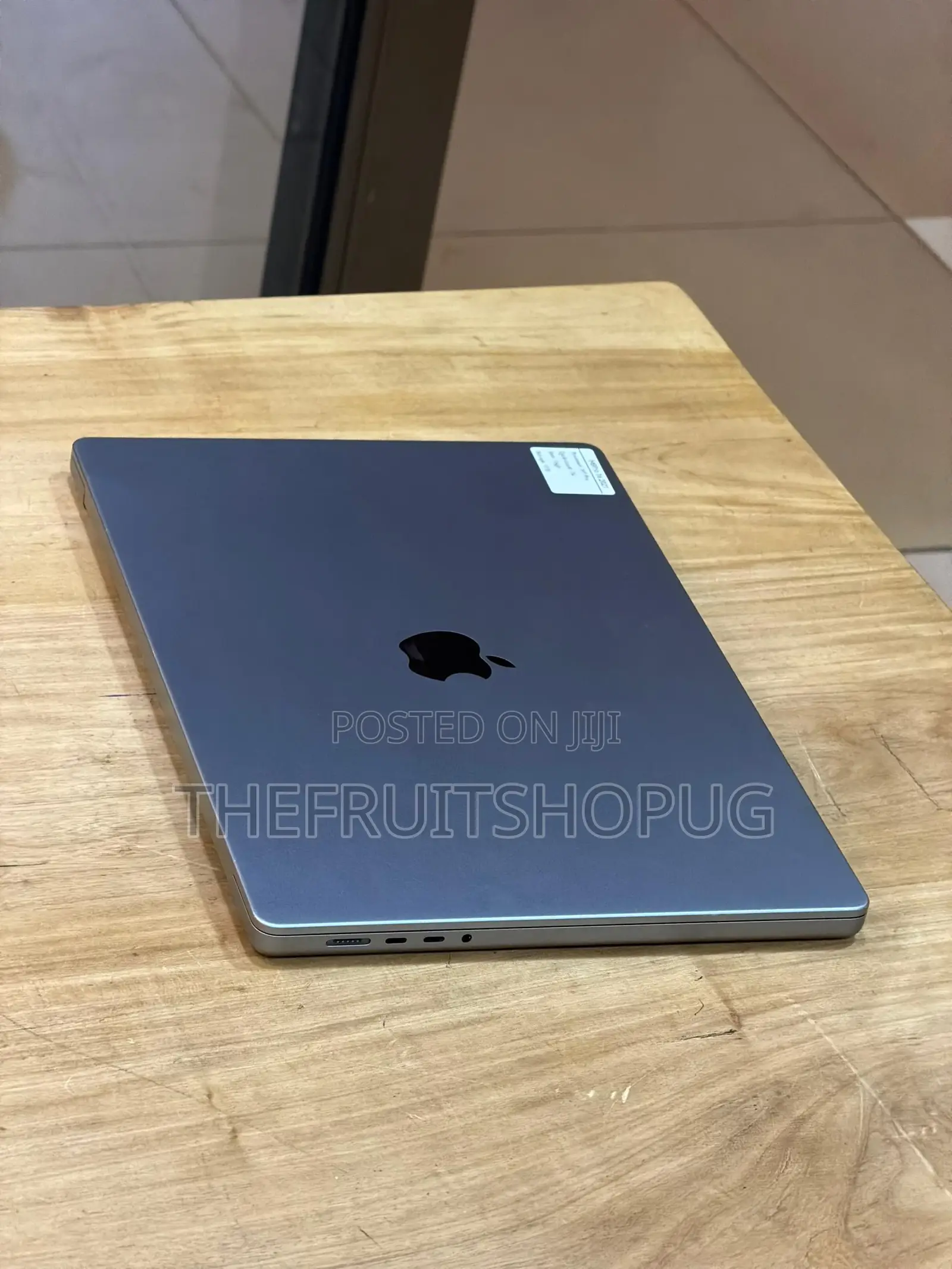 Laptop Apple MacBook Pro 2021 M1 16GB Apple M1 Pro SSD 512GB