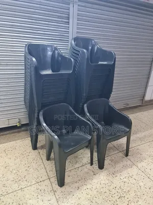 Contoured Seat Plastic Chairs Plastic Chairs Black
