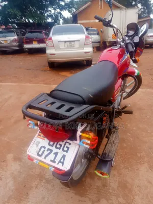 Bajaj CT 125X 2025 Red