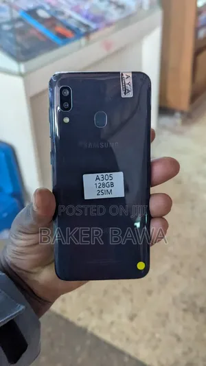 Samsung Galaxy A30 64 GB Black