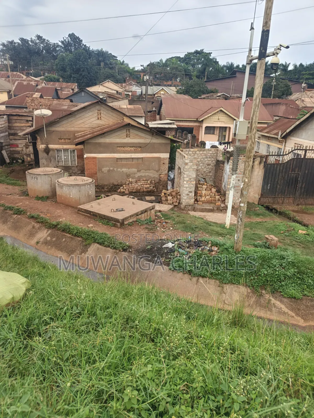4acres of Land on Sale in Bukoto