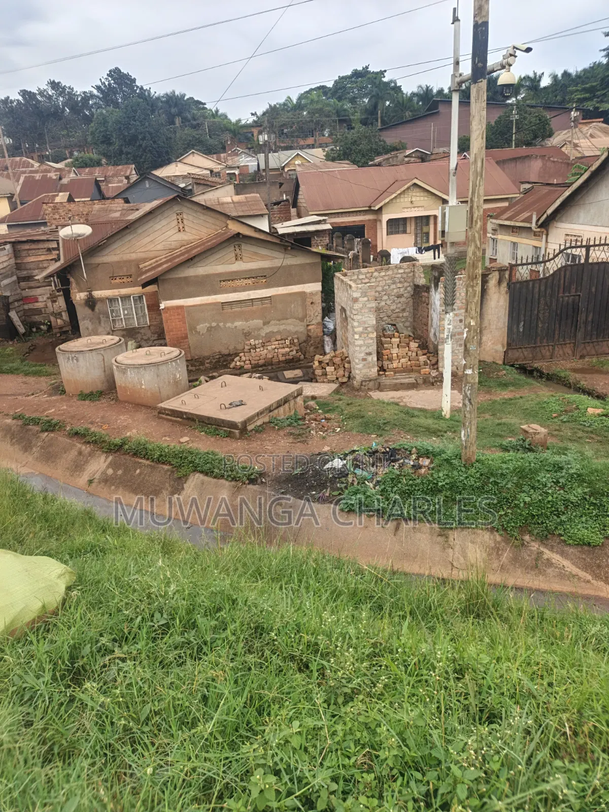 4acres of Land on Sale in Bukoto