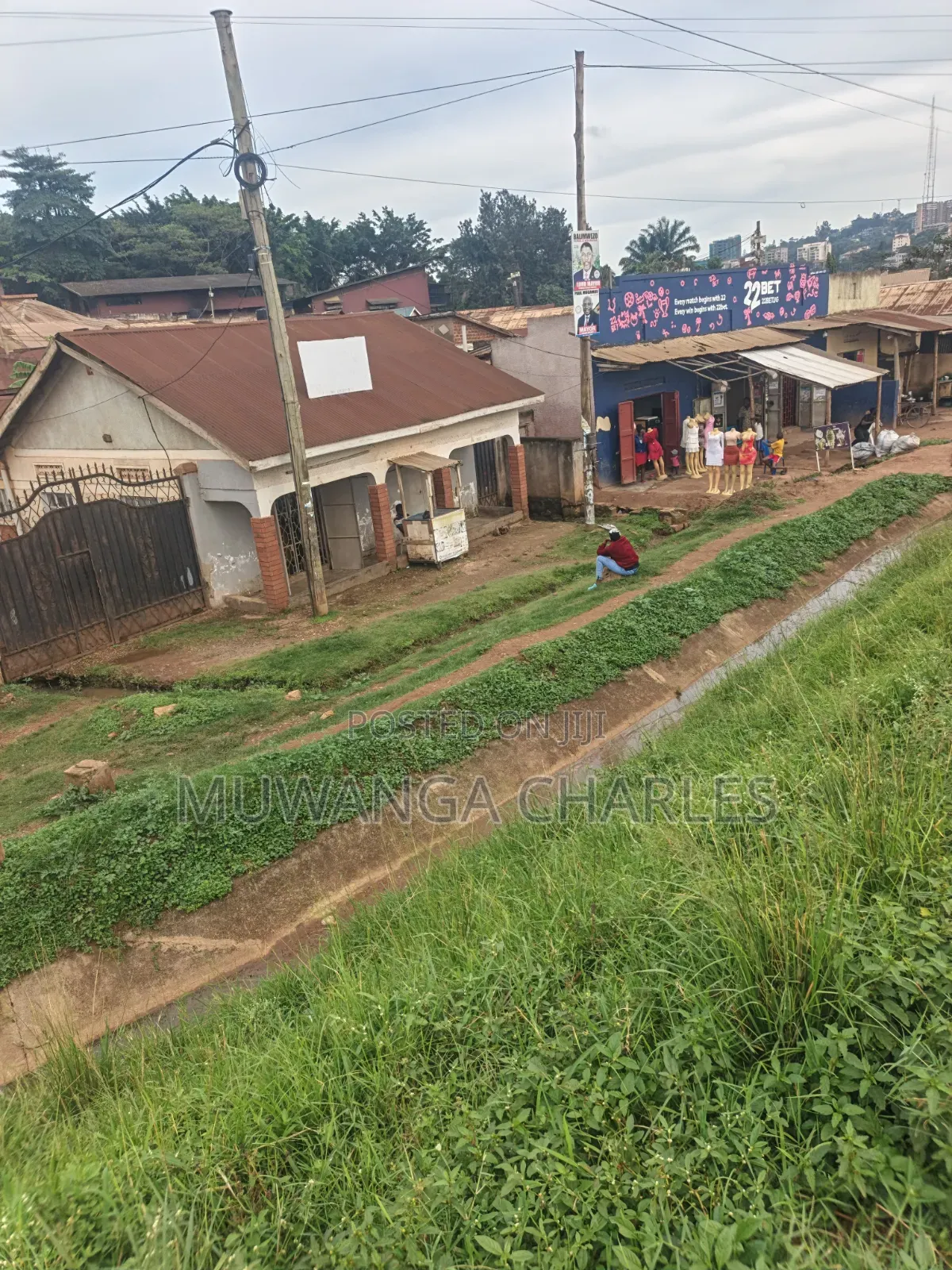 4acres of Land on Sale in Bukoto