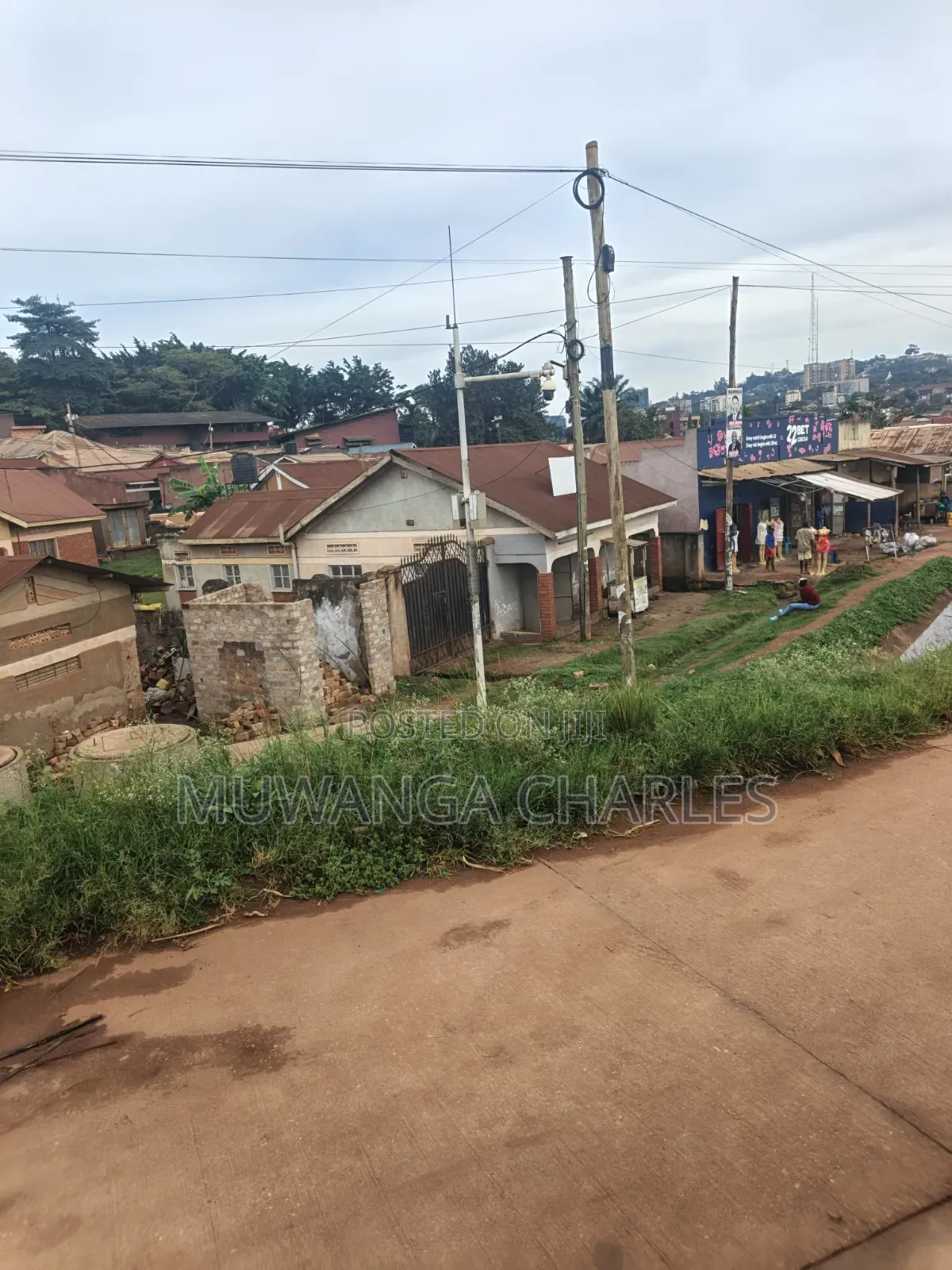 4acres of Land on Sale in Bukoto