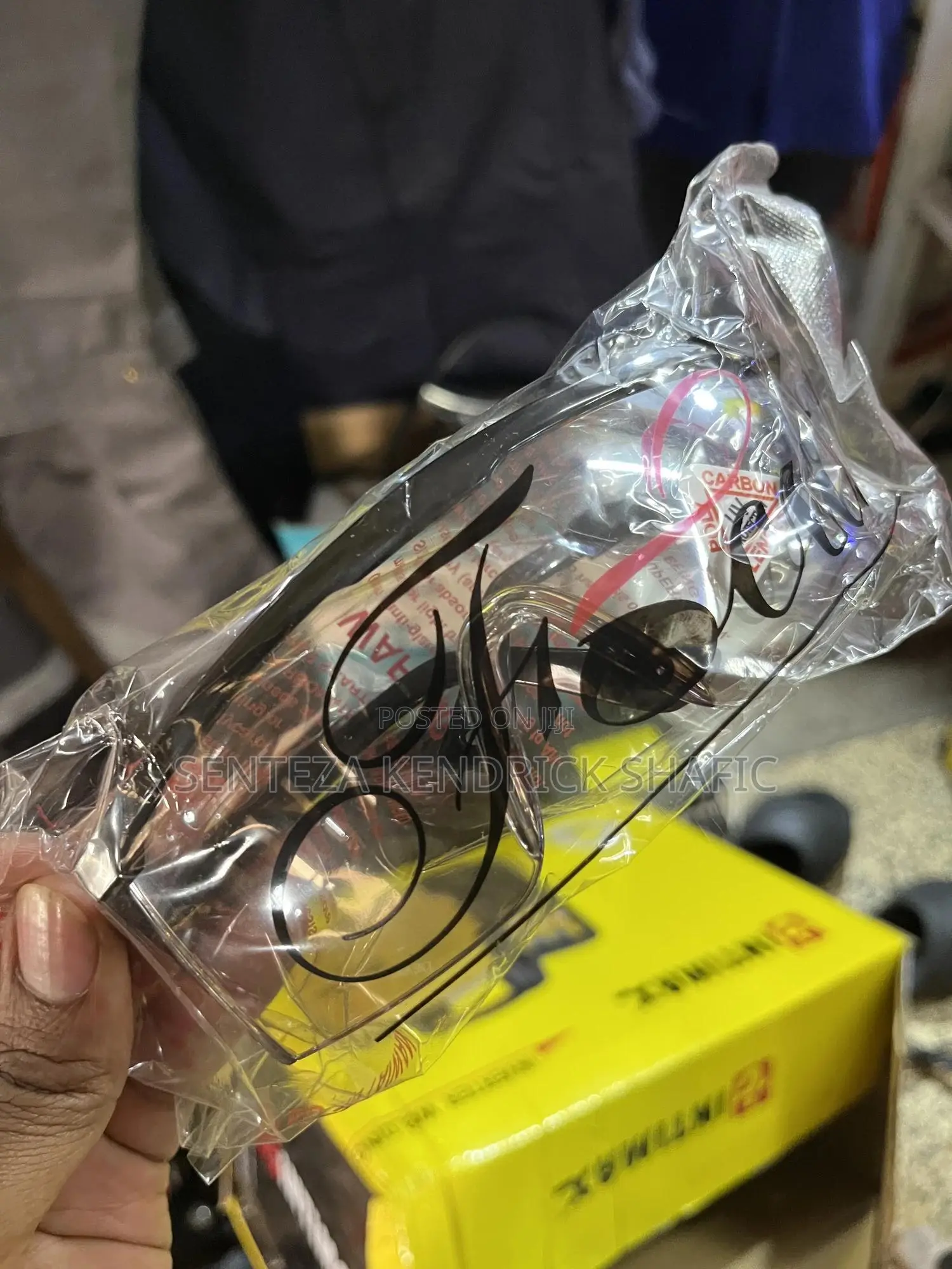 Safety Glasses (Focus)