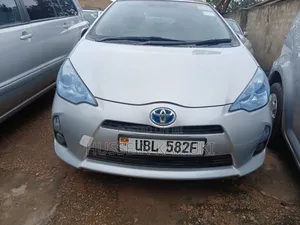 Toyota Aqua 2011 Silver