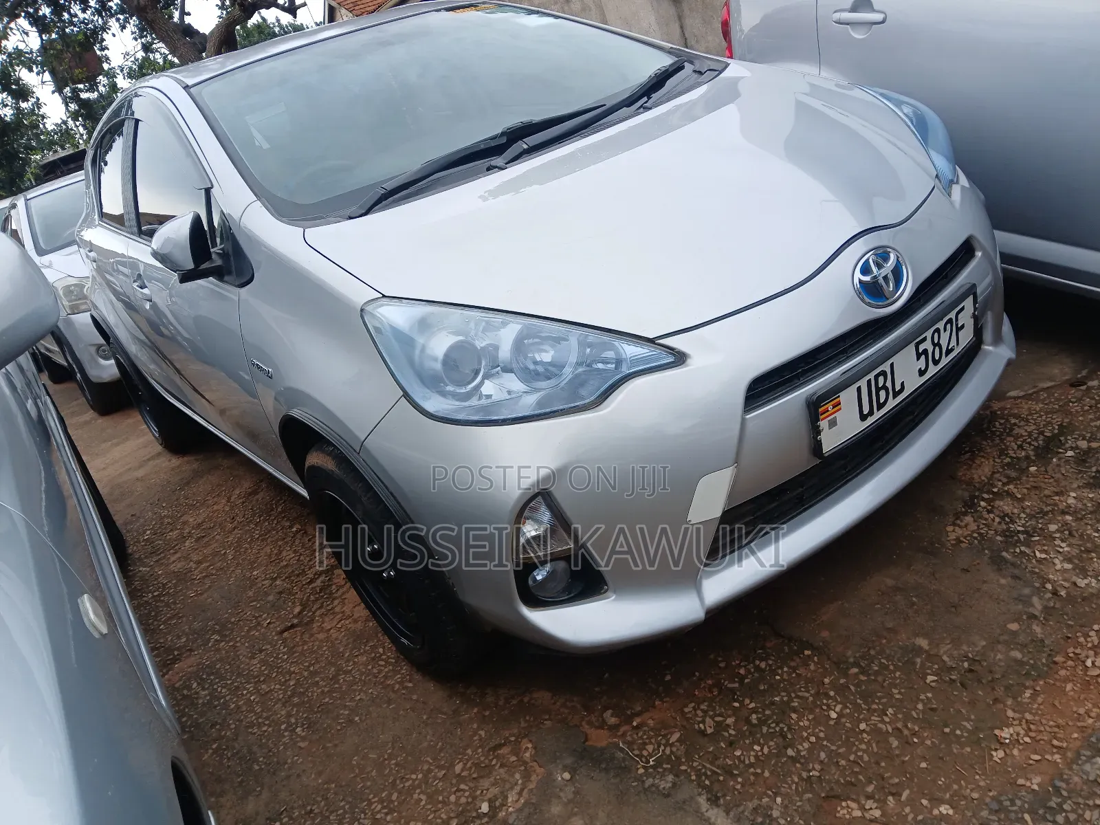 Toyota Aqua 2011 Silver