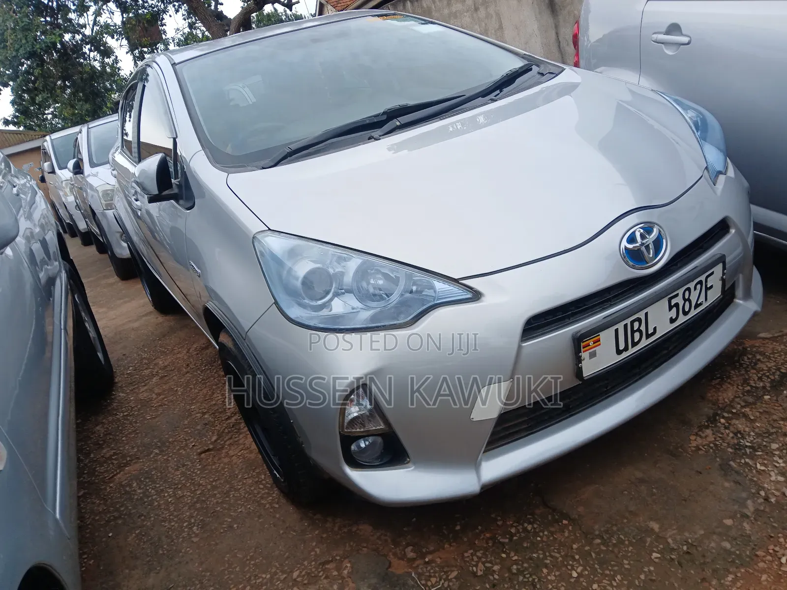 Toyota Aqua 2011 Silver