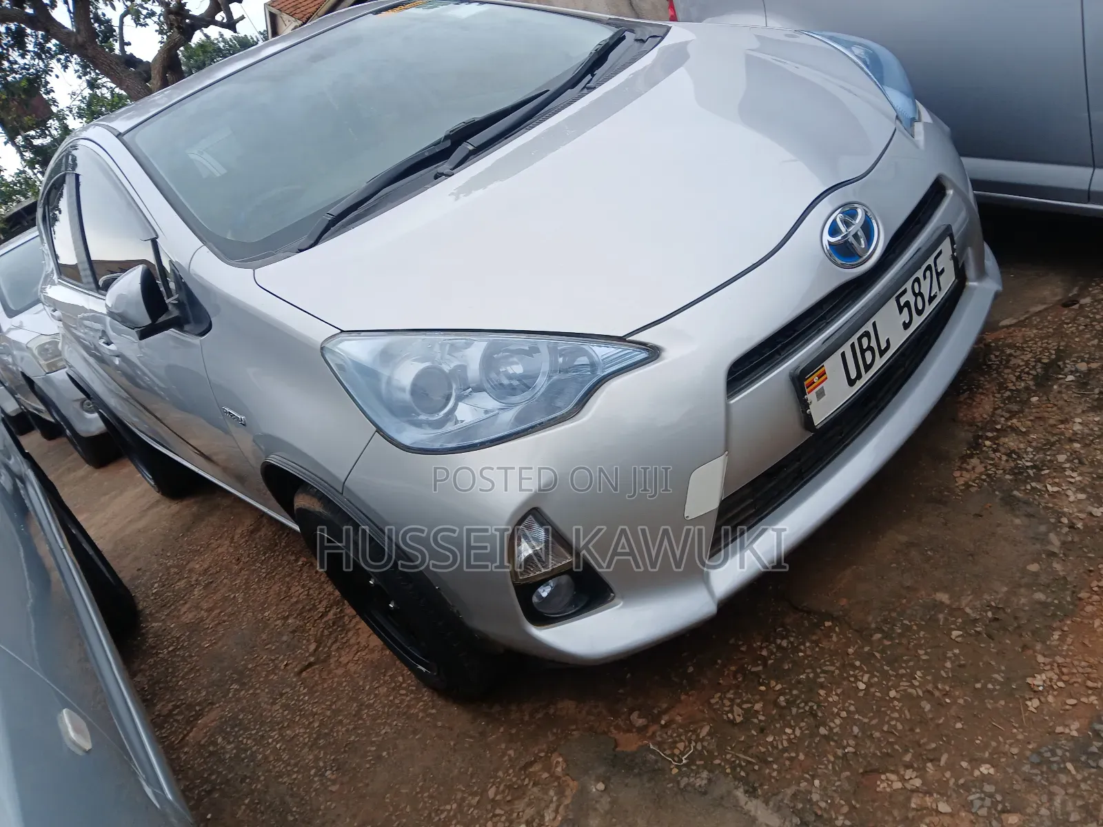 Toyota Aqua 2011 Silver