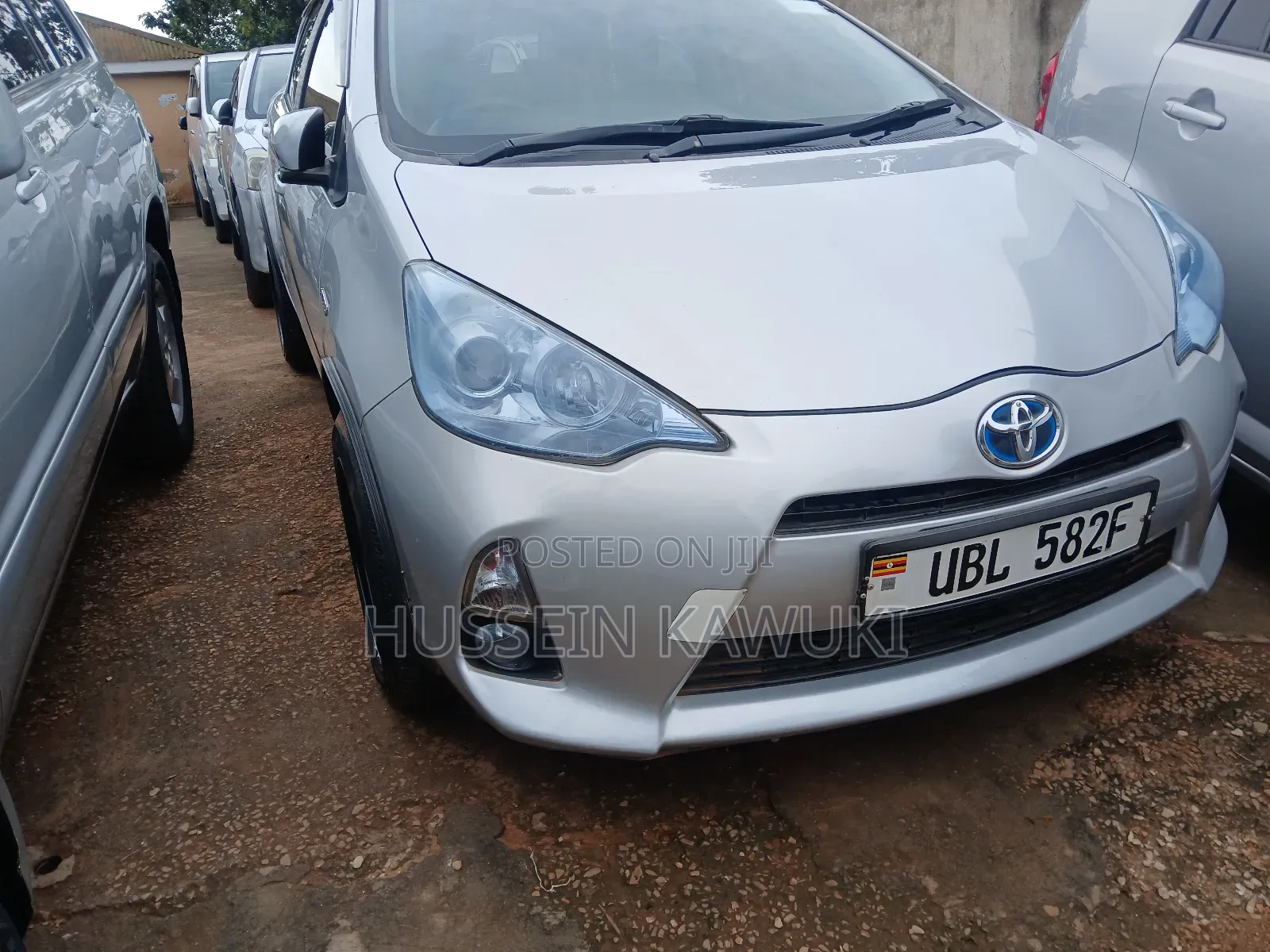 Toyota Aqua 2011 Silver
