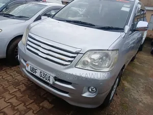 Toyota Noah 2005 Silver