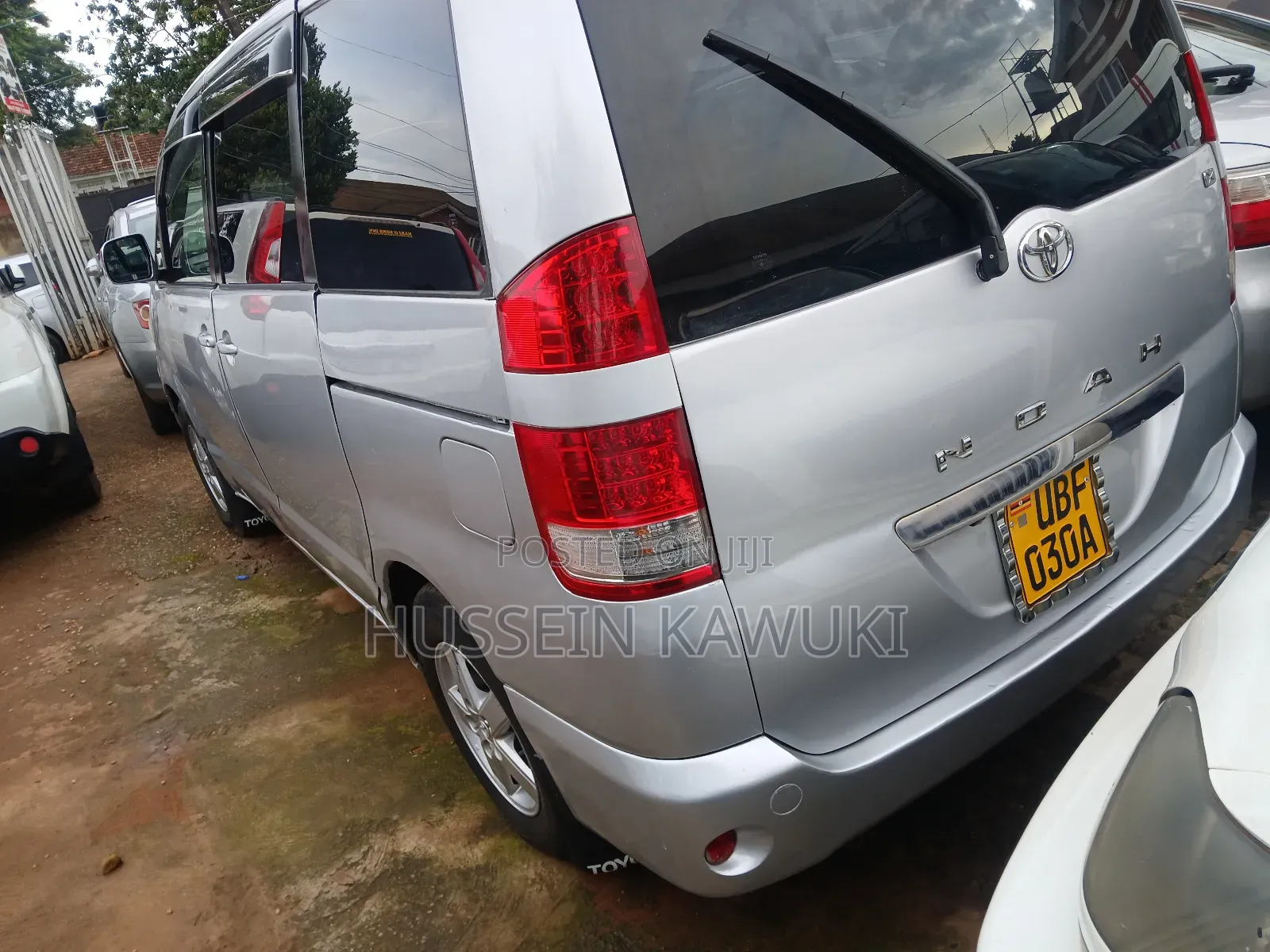 Toyota Noah 2005 Silver