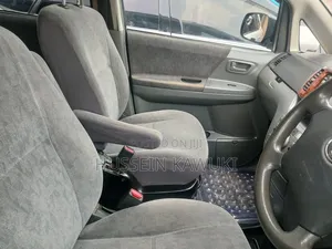 Toyota Noah 2006 Blue