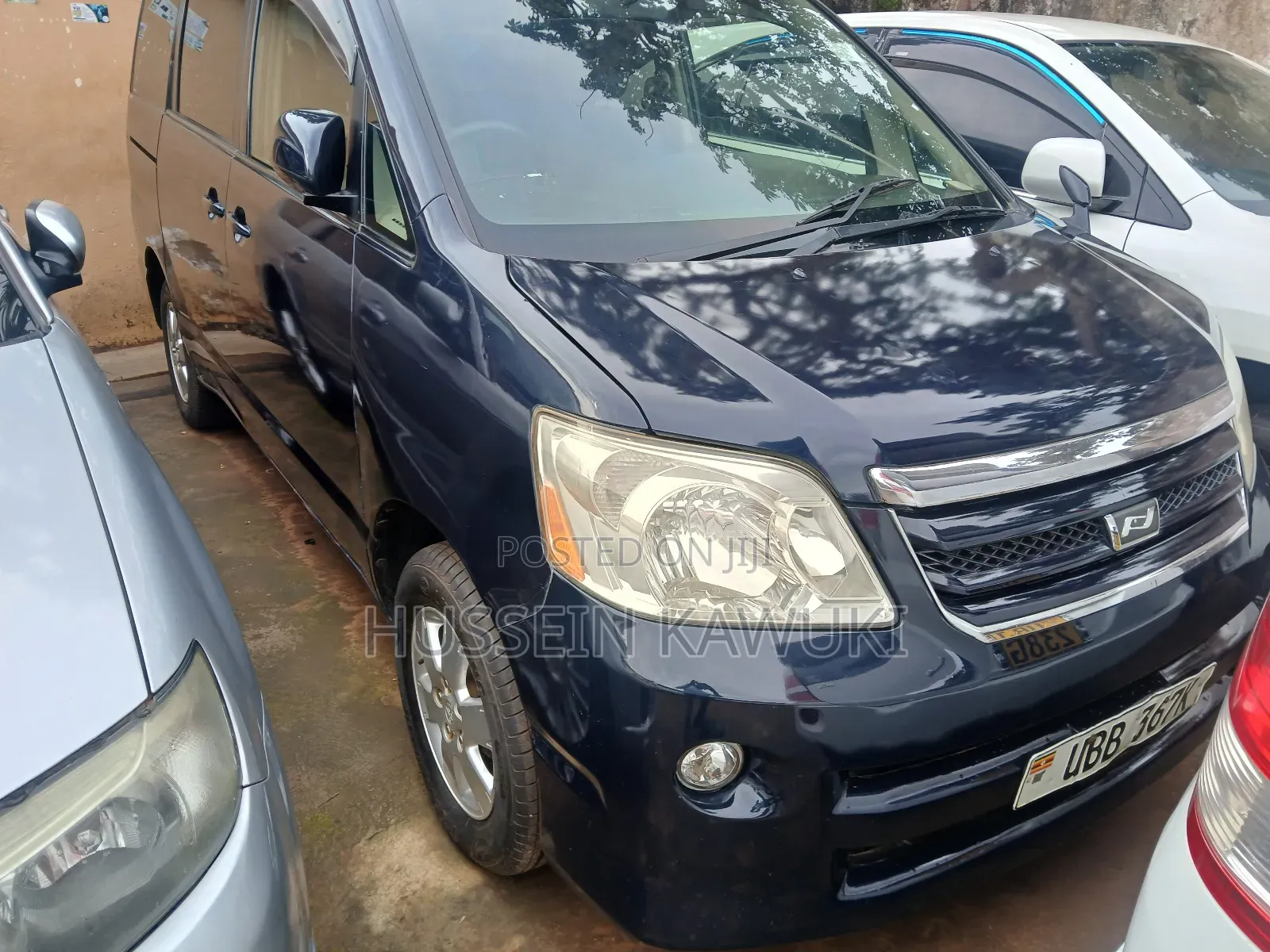 Toyota Noah 2006 Blue