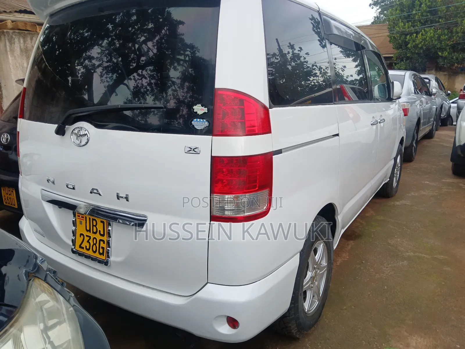 Toyota Noah 2006 White