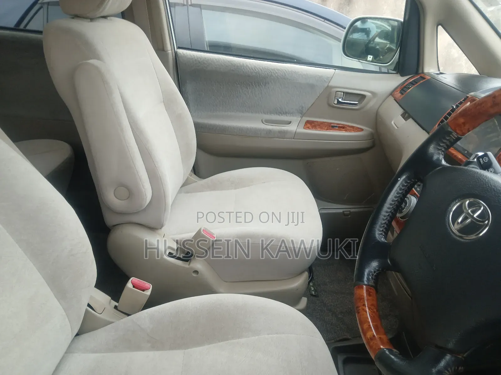 Toyota Noah 2006 White