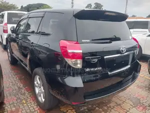Toyota Vanguard 2012 Black