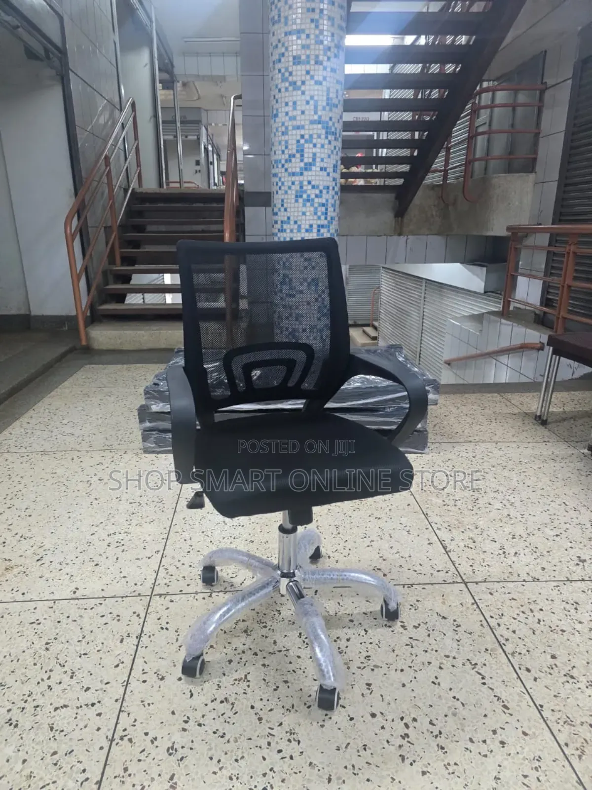 Adjustable 360 Rotating Office Chair Office Chair