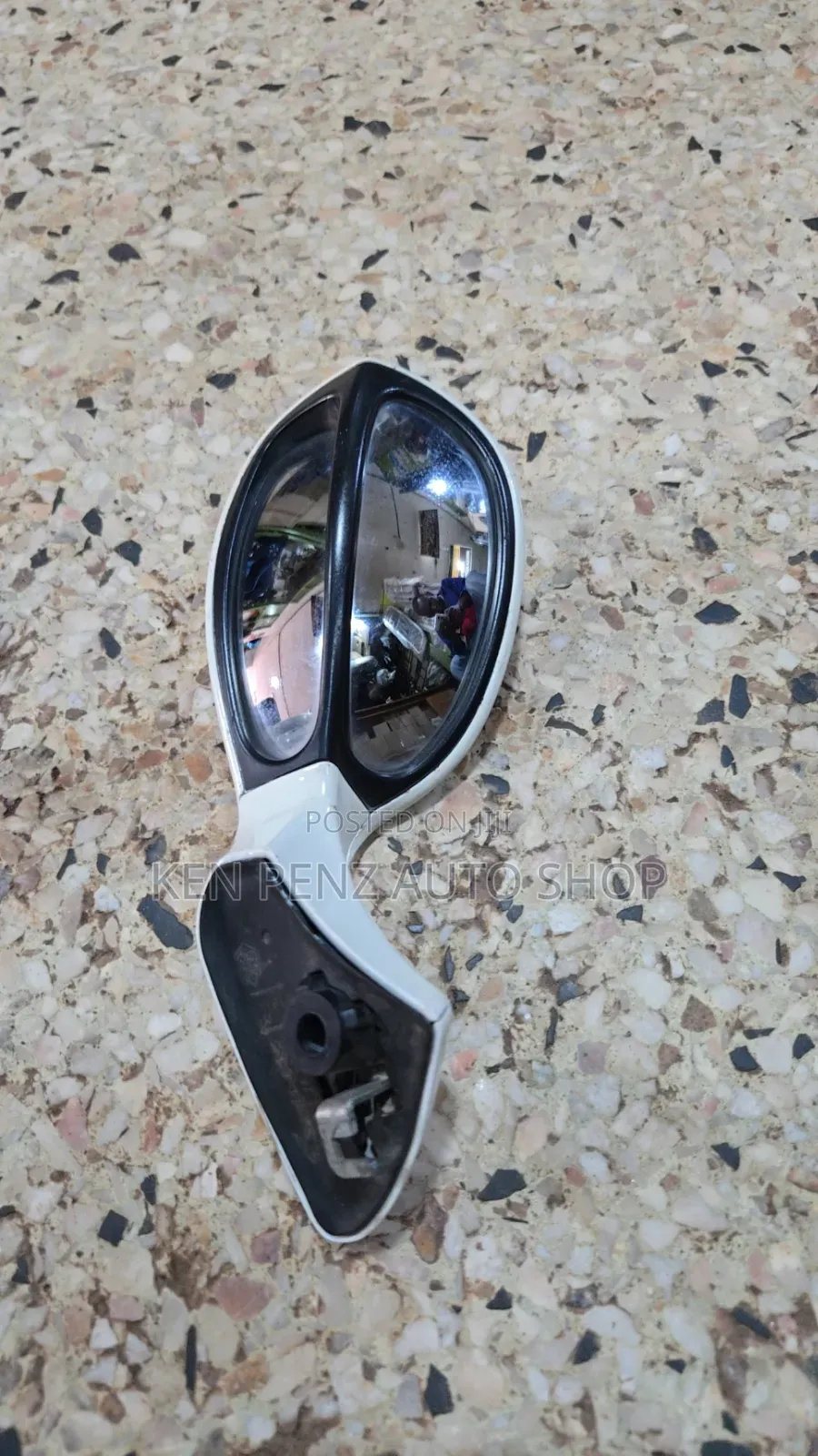 Toyota Verifier 2010 - 2012 Fender Mirror