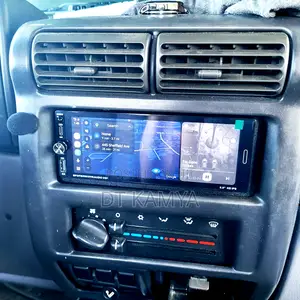 Single Din Touchscreen Android Radio / Am/Fm Radio / Bluetooth / Usb-C