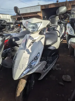Yamaha 2021 White