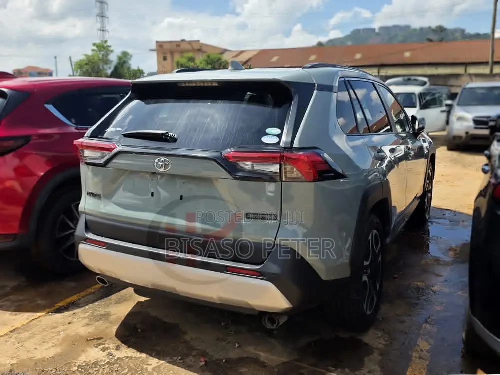 Toyota RAV4 Adventure AWD 2020 Green