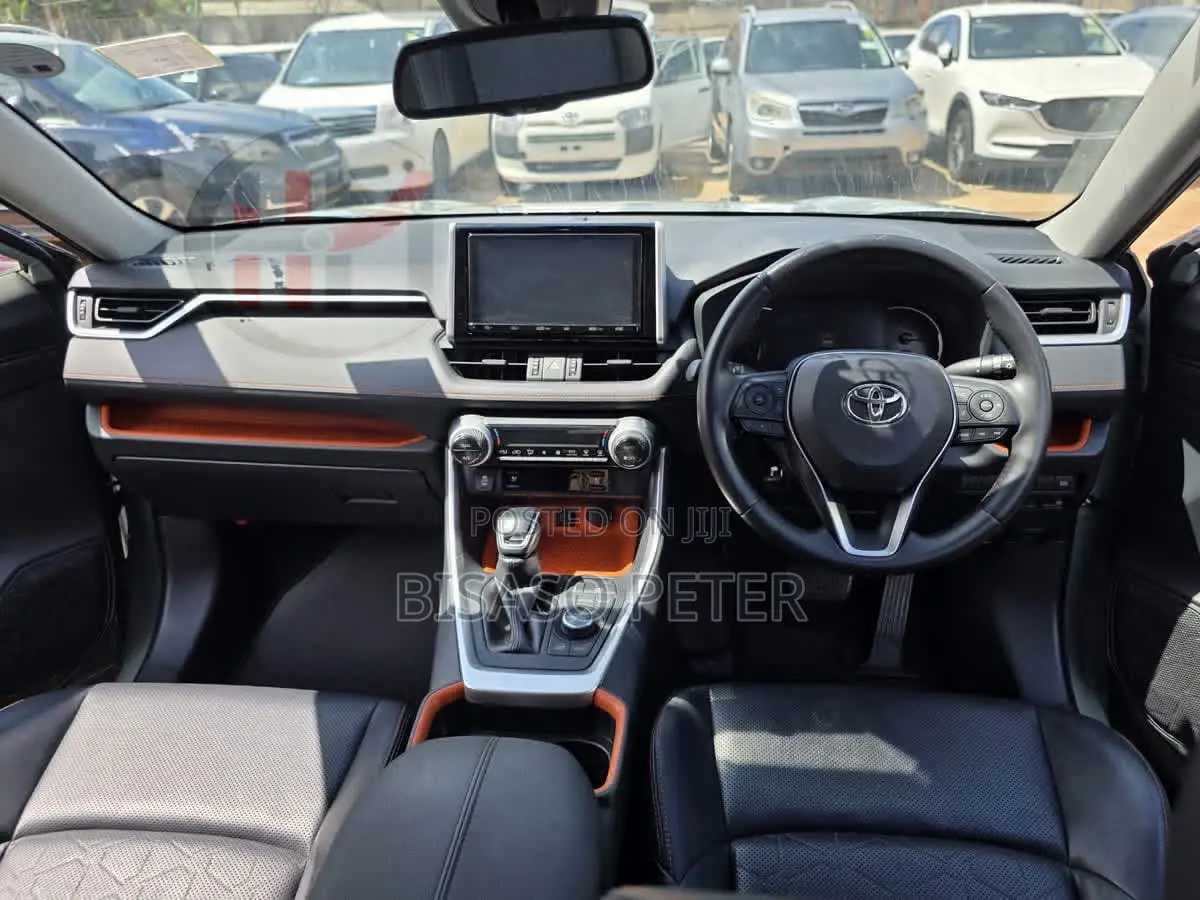 Toyota RAV4 Adventure AWD 2020 Green