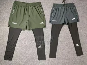 2in1 Athletic Shorts With Integrated Compression Tights