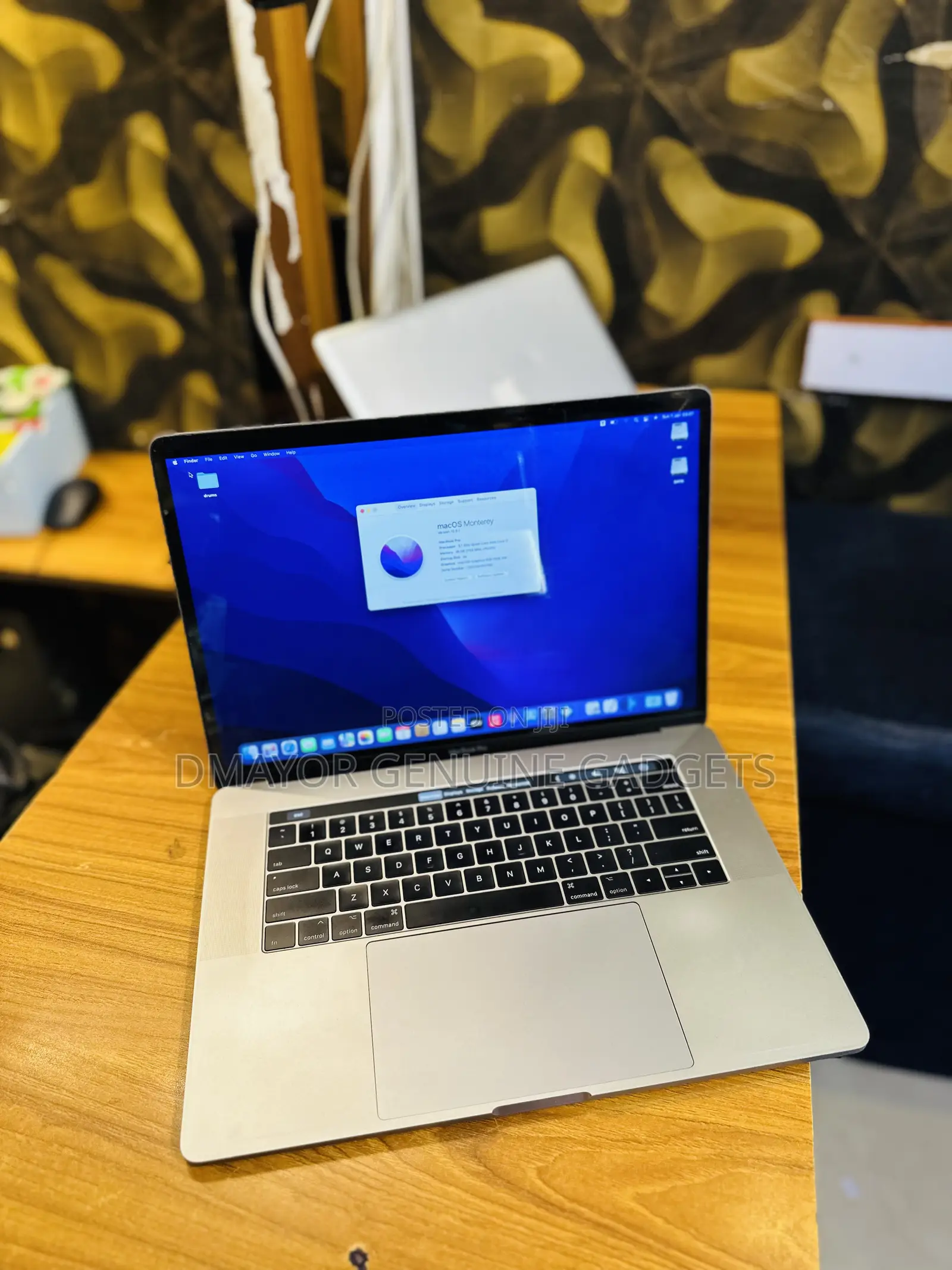Laptop Apple MacBook Pro 2017 16GB Intel Core i7 SSD 512GB