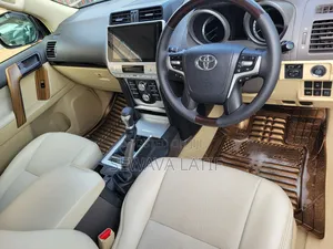 Toyota Land Cruiser Prado 2.8 2018 White