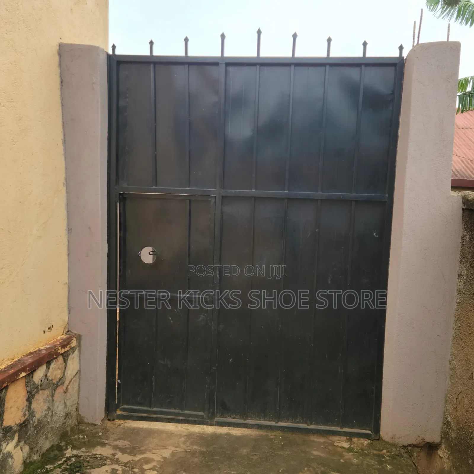 Furnished 1bdrm House in Carlton Rentals, Central Division for sale