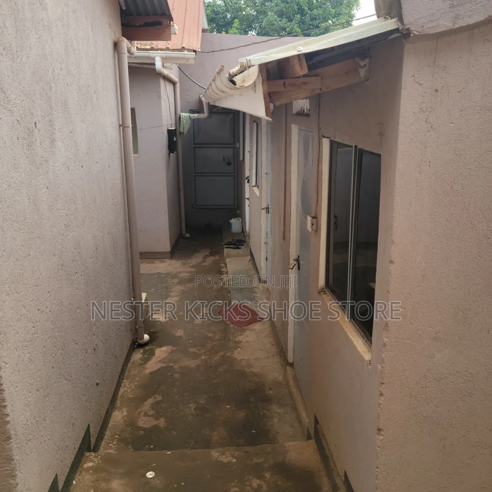 Furnished 1bdrm House in Carlton Rentals, Central Division for sale