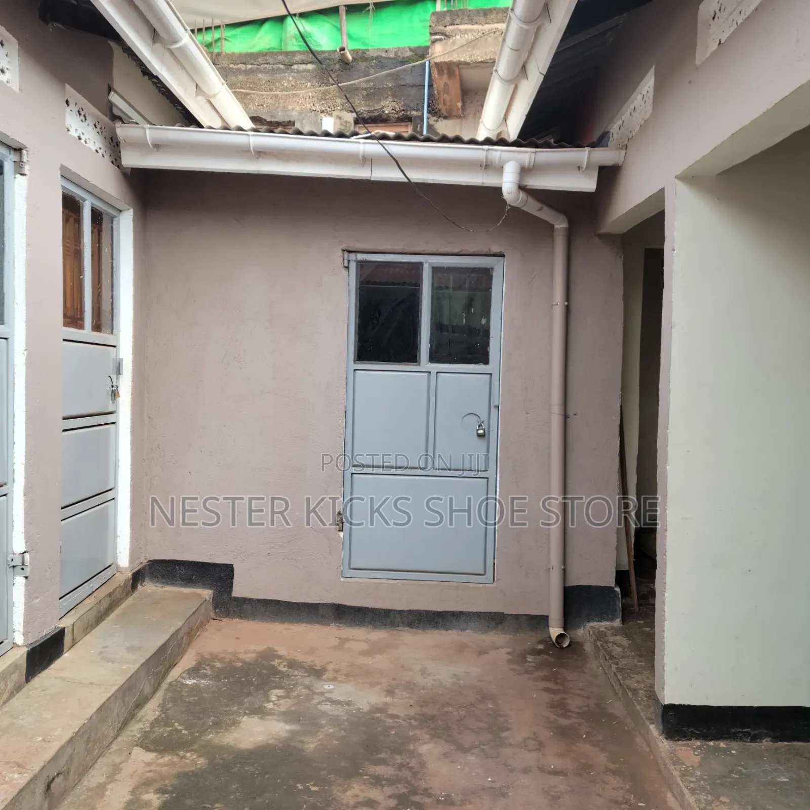 Furnished 1bdrm House in Carlton Rentals, Central Division for sale