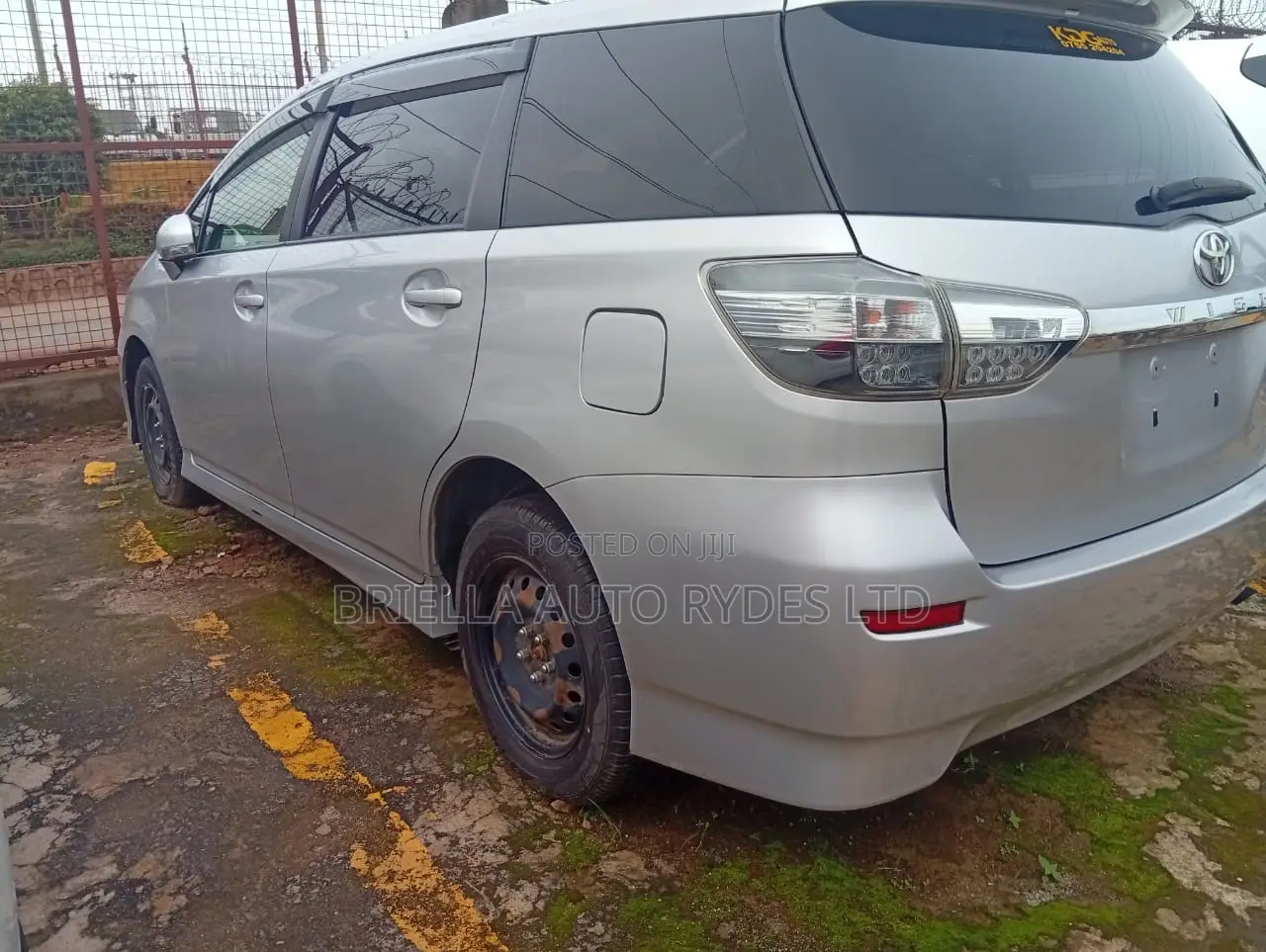 Toyota Wish 2016 Silver