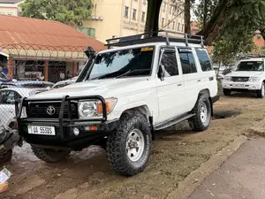 Toyota Land Cruiser 2016 Off white