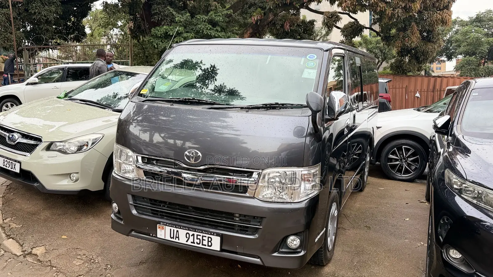 Toyota HiAce 2013 Grey