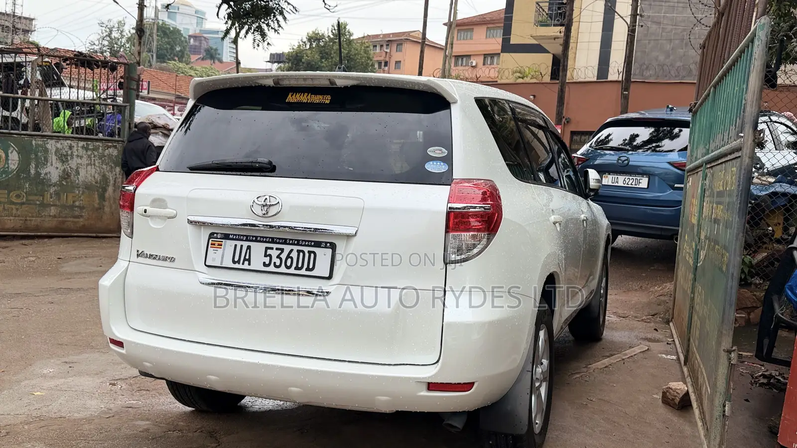 Toyota Vanguard 2011 Off white