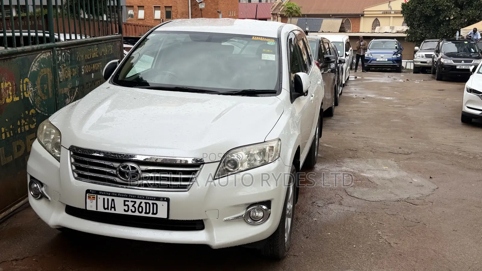 Toyota Vanguard 2011 Off white