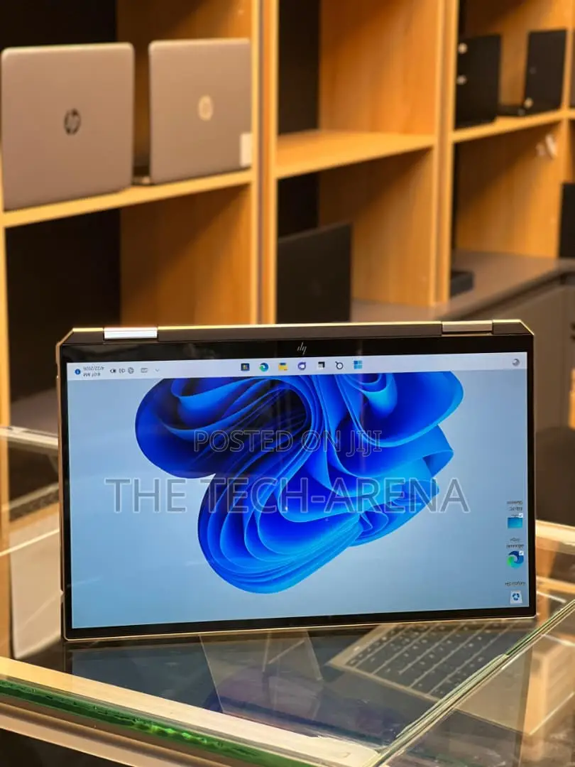 New Laptop HP Spectre X360 16GB Intel Core i7 SSD 512GB