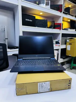 New Laptop HP Victus 15 16GB AMD Ryzen 7 SSD 1T