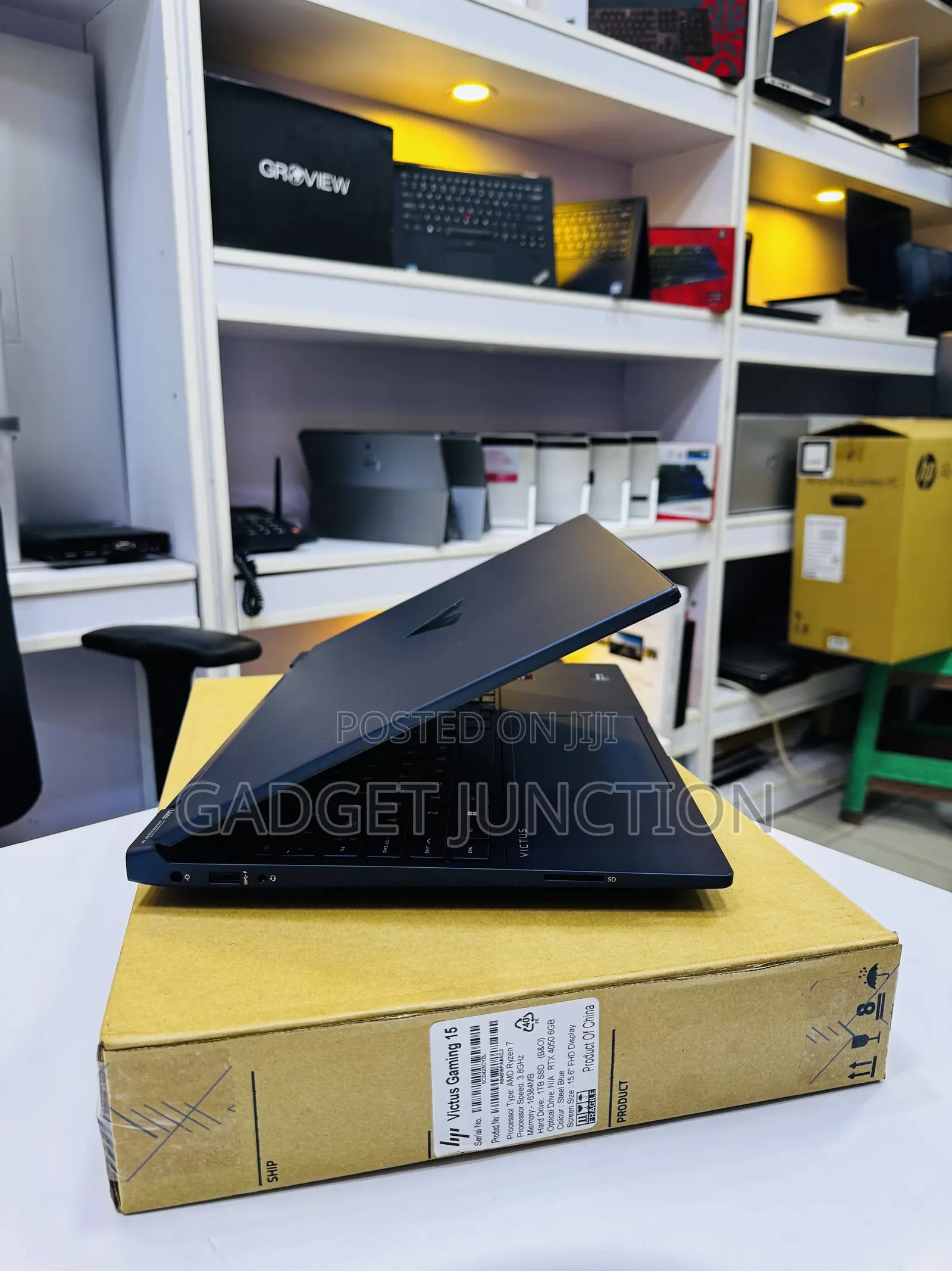 New Laptop HP Victus 15 16GB AMD Ryzen 7 SSD 1T