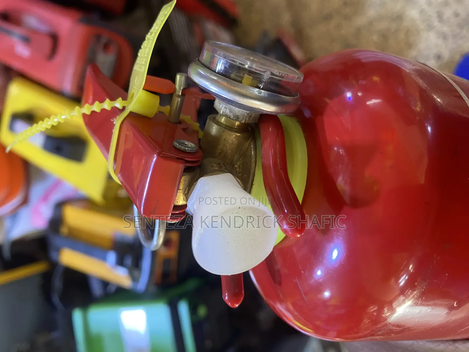 Fire Extinguisher (2kg)